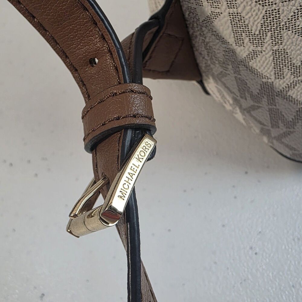 Michael Kors Emmy Large Backpack Signature Vanilla Acorn Designer Backpack Bag - Picture 3 of 7